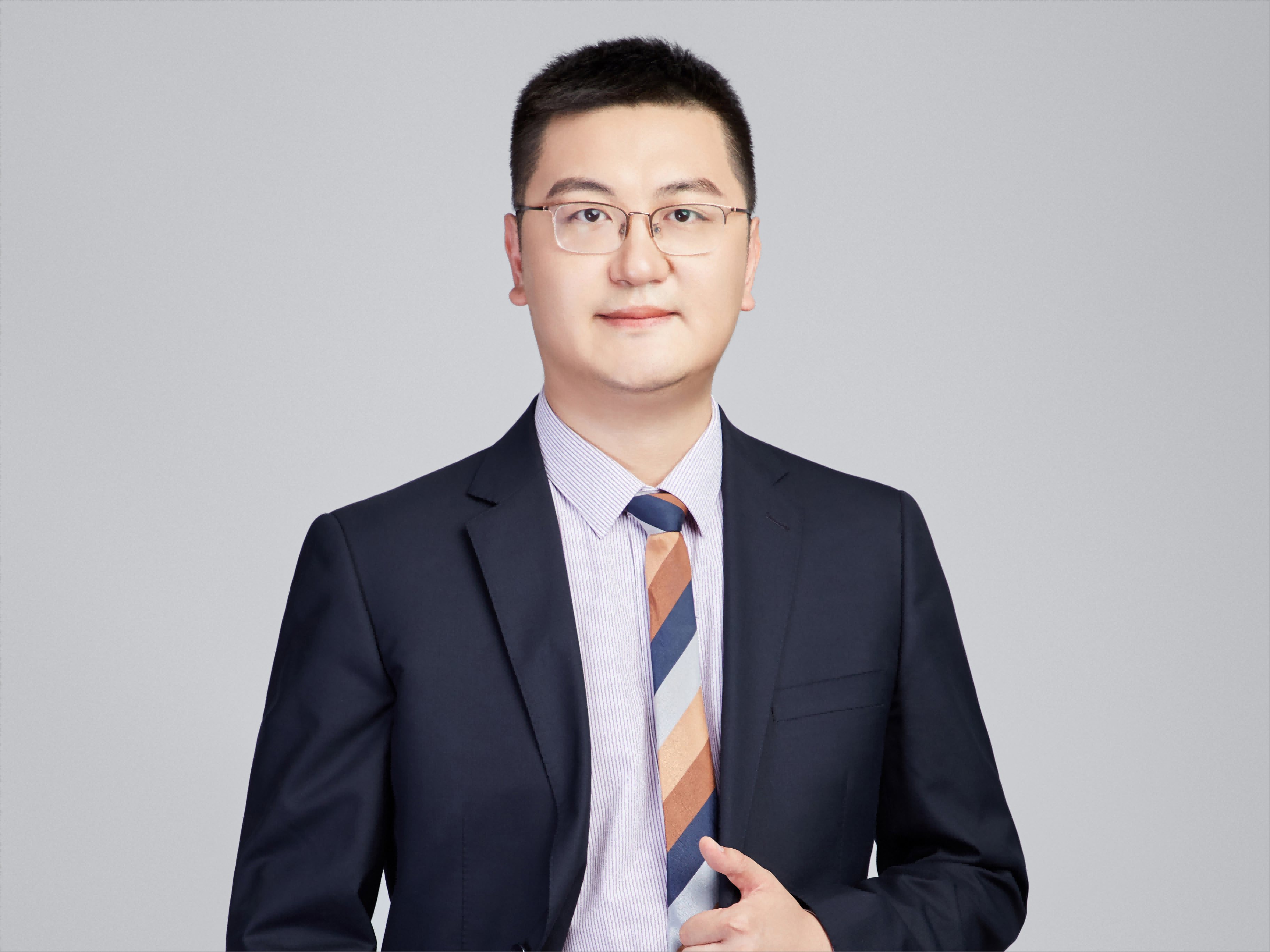 吴少华